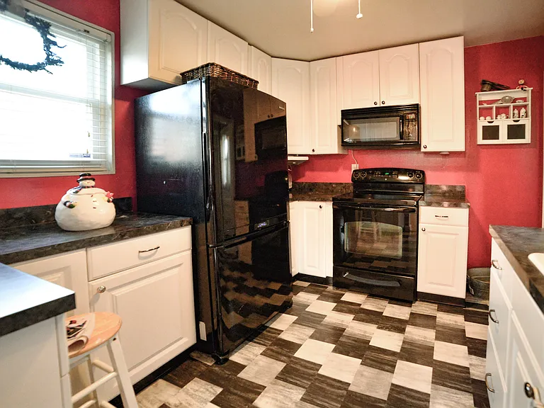 4805 Macon Rd — Photo 3