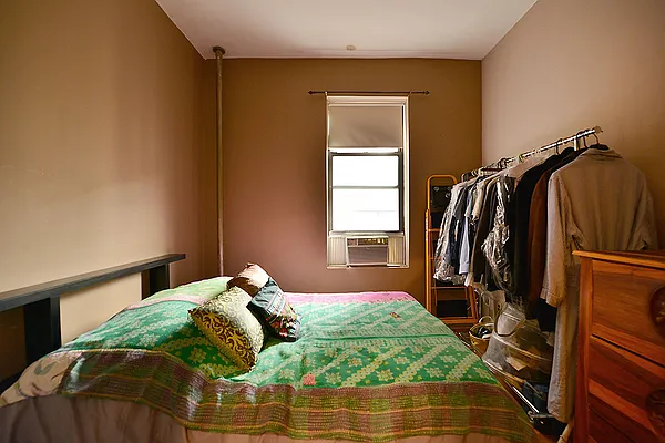 Sold by Rand Realty NY | media 7