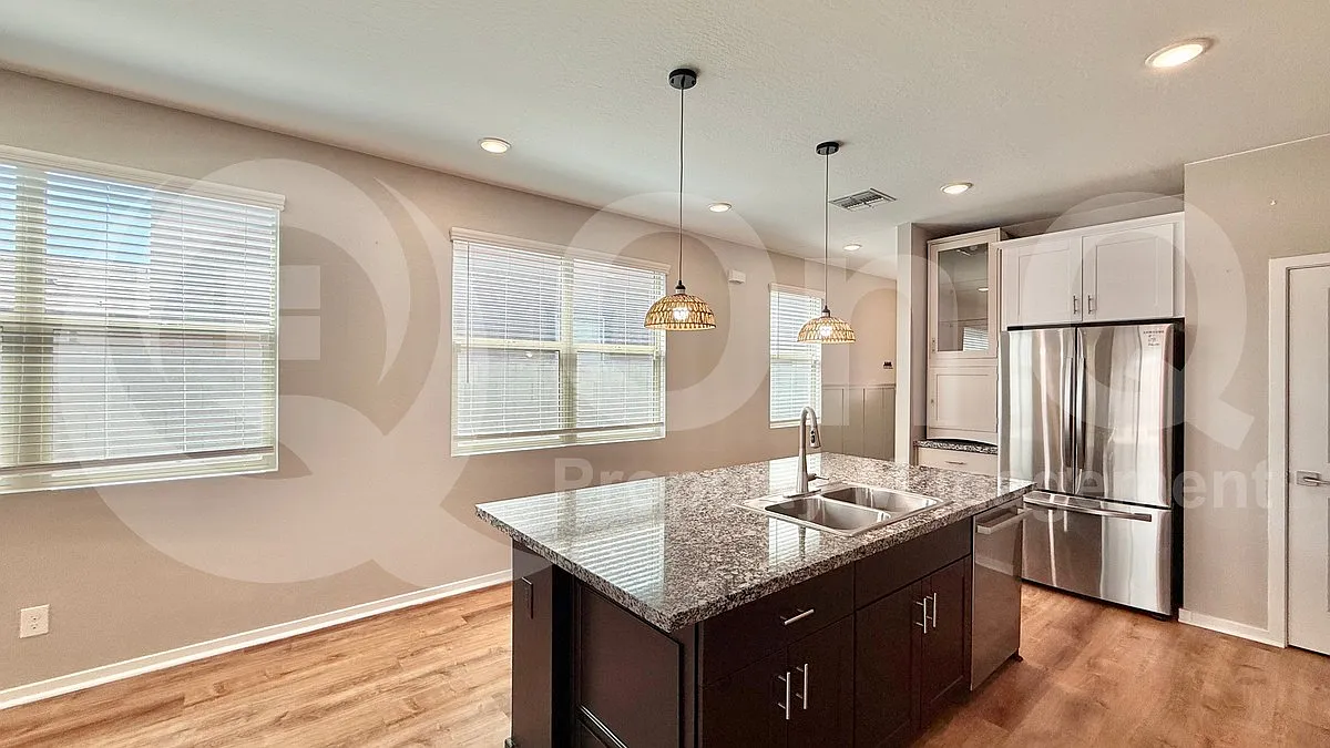 4 bed, 2.0 bath, 1578 sqft, $1,895 — Photo 3