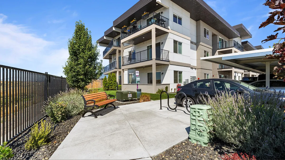 Building Photo - Columbia River Walk Apartments