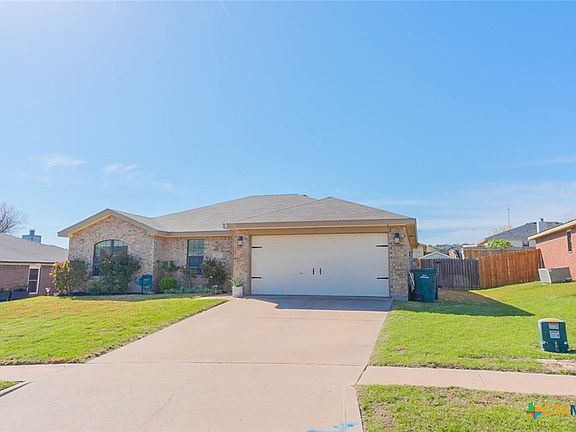2nd image of 1122 Marlee Cir