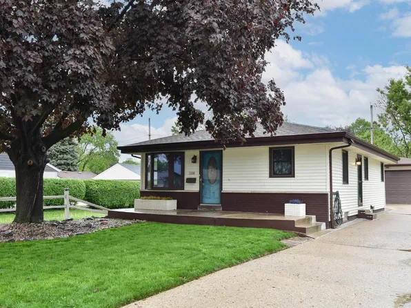 1006 South 91st STREET, West Allis, WI 53214