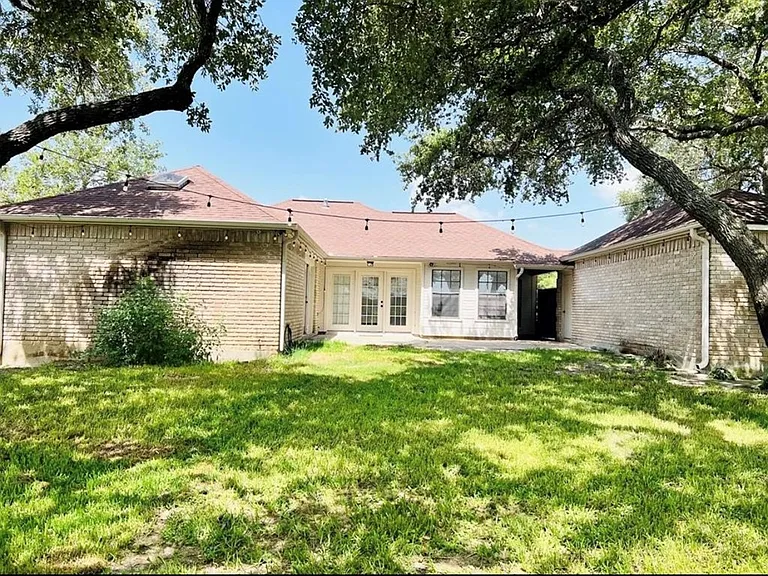 3202 Henderson St — Photo 17