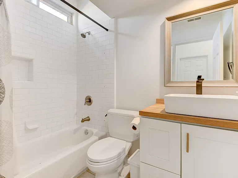 2735 Waterbury Way — Photo 25