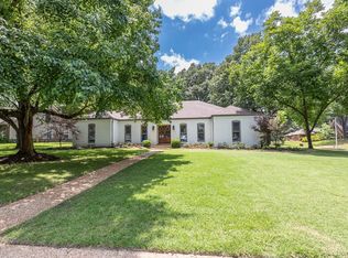 2451 Stratfield Dr, Germantown, TN 38139