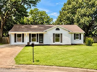 1645 Hickory Dr, Southaven, MS 38671