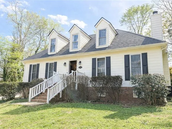 500 Clear Lake Ln, Suwanee, GA 30024