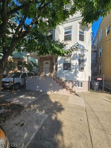 243 4th St, Newark, NJ, 07107