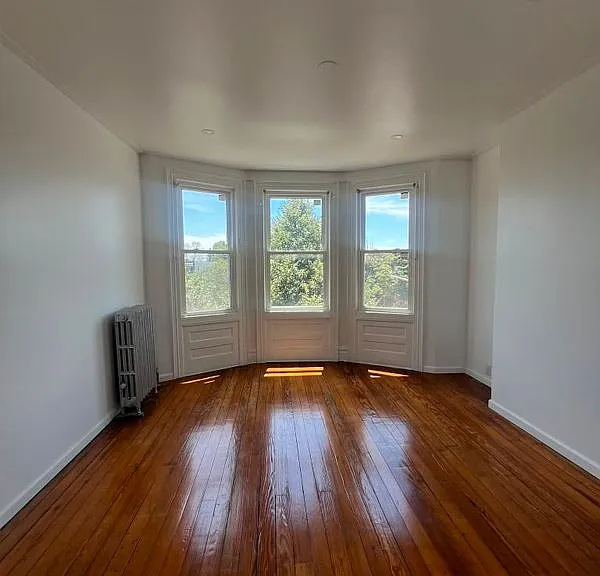 2215 Bruckner Blvd #2 — Photo 4