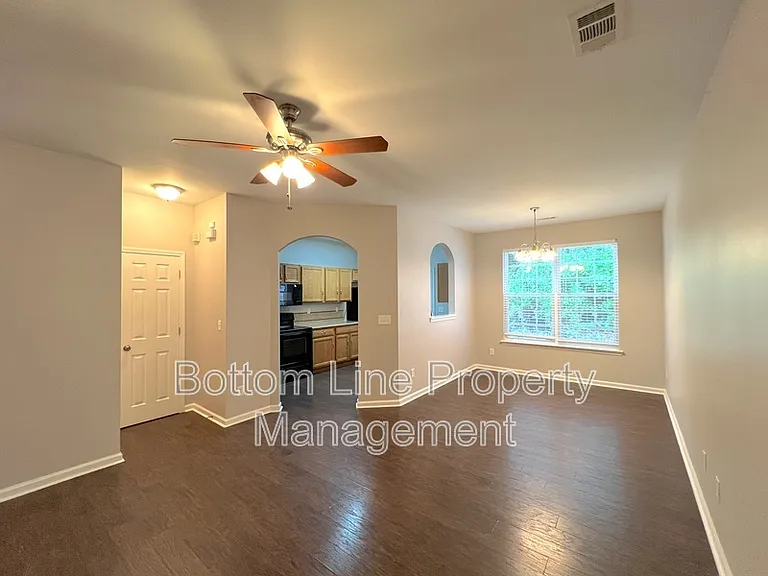 7637 Abigail Glen Dr — Photo 5