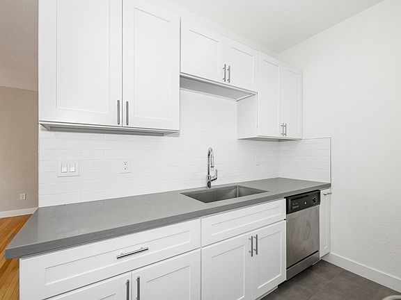 4th image of 77 Glen Ave #102