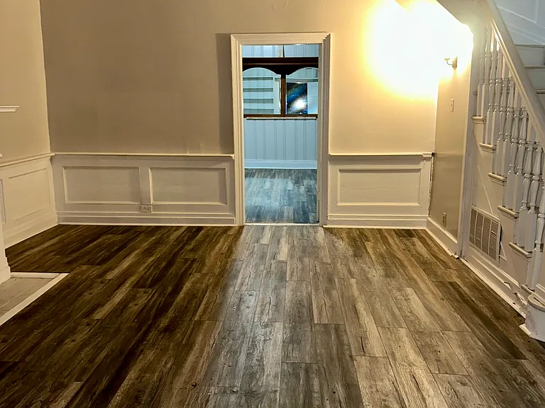 514 S College St — Photo 17