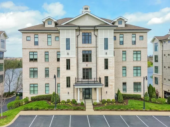 1024 Club View Dr Unit E102, Gallatin, TN 37066