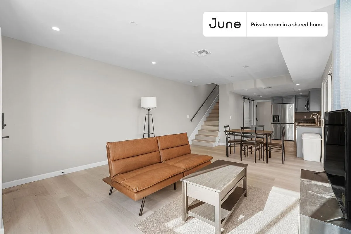 Queen bedroom in 5 bed/5 bath home in Boyle Heights #1829 C — Photo 4