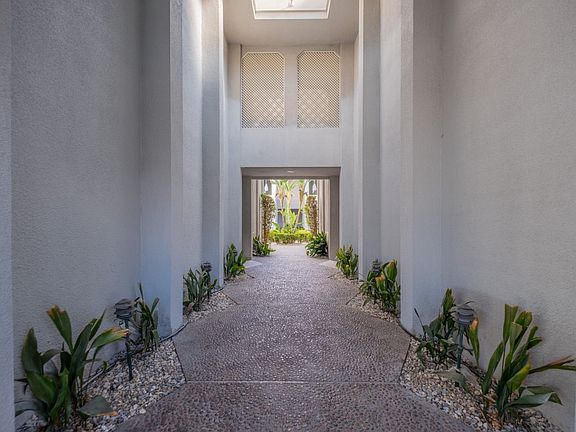 5th image of 432 S Sierra Madre Blvd APT 1