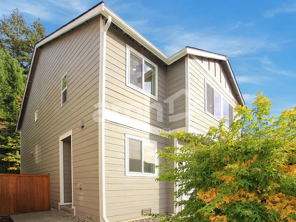 9210 Shootingstar St SE