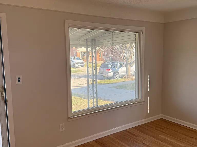 9616 Colwell Ave — Photo 4