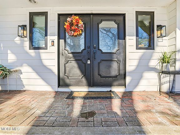 4th image of 1120 Farmingdale Road