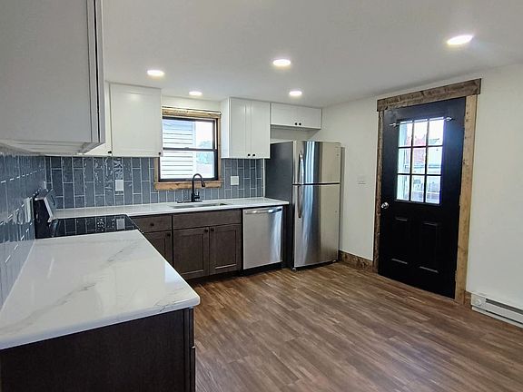 4th image of 639 S Ankeny Ave #2