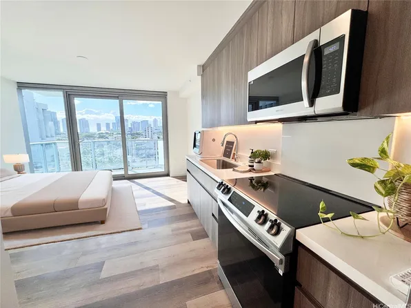 1515 Liona St #508, Honolulu, HI 96814