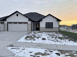 5800 S Harvest Rd, Columbia, MO 65203