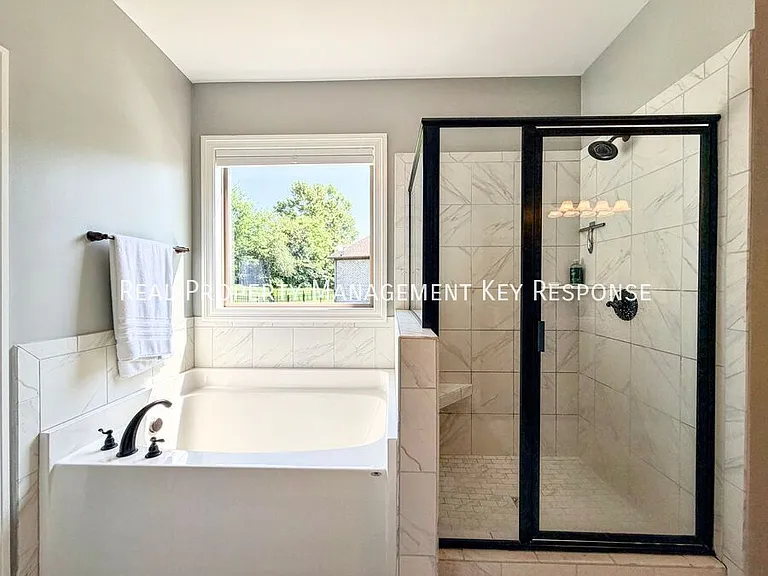 140 Houghland St — Photo 8