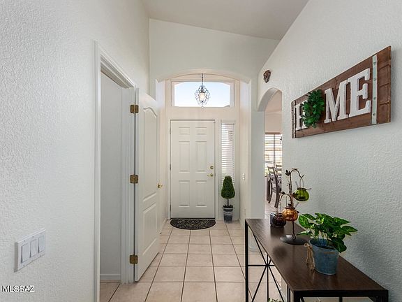 3rd image of 2232 W Catalina View Dr