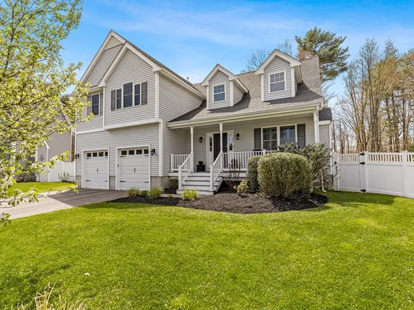 45 Saw Mill Ln, Rockland, MA 02370