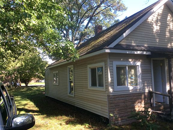 2nd image of 3042 Morton Ave