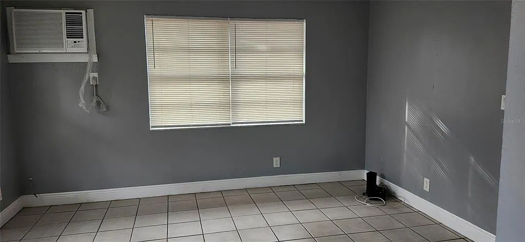 1 bed, 1.0 bath, 650 sqft, $1,250 — Photo 2