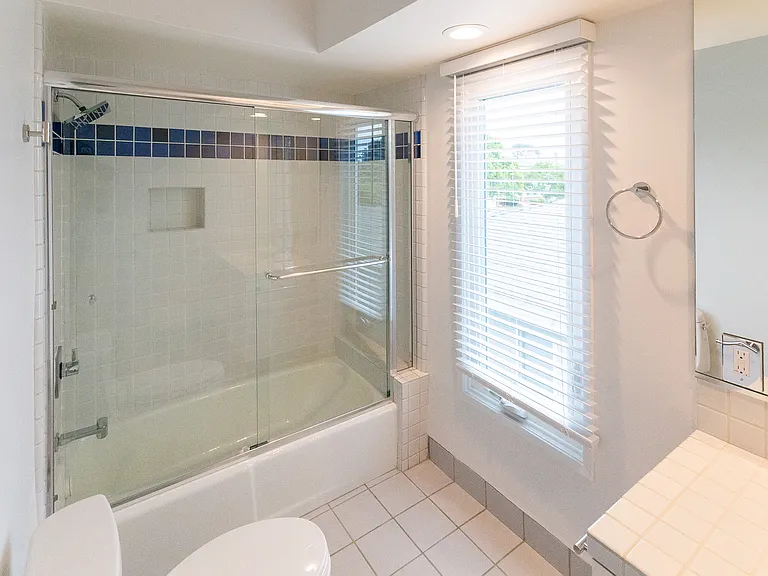 8017 Agnew Ave — Photo 17