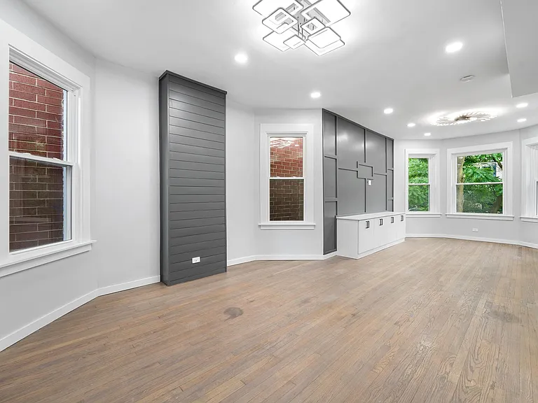 1518 W Melrose St #2 — Photo 1