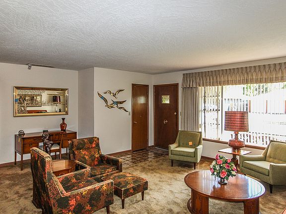 5th image of 306 Forest Dr