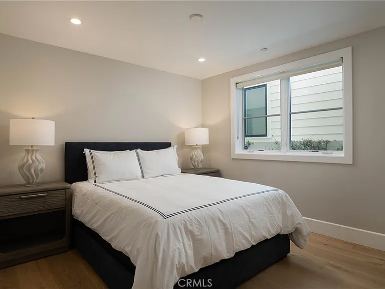 711 Marigold Ave — Photo 29
