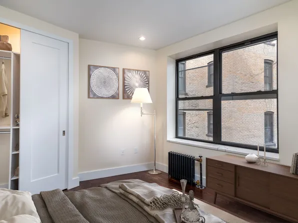 921 Washington Avenue image 3 of 10