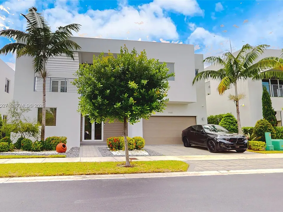 9980 NW 74th Ter