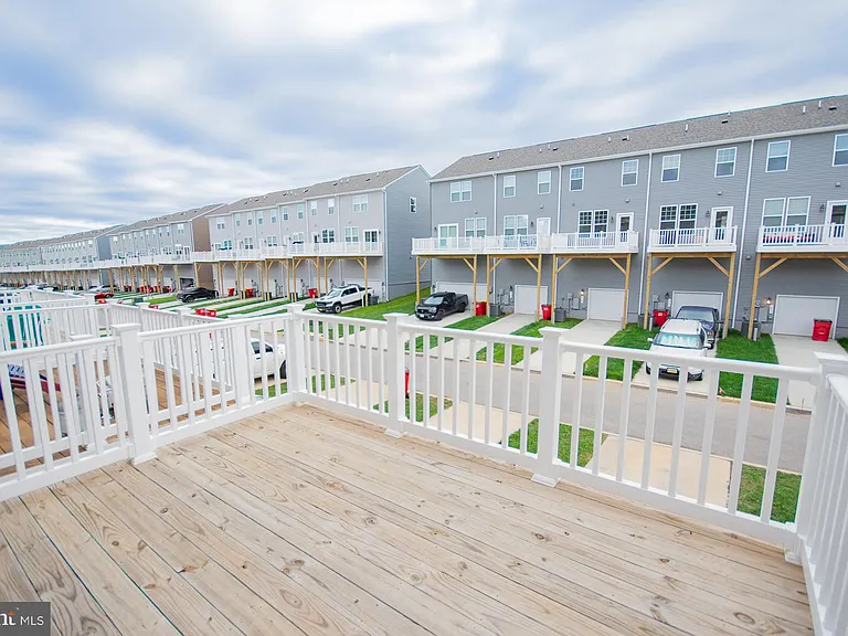 34 Coolidge Ave — Photo 33