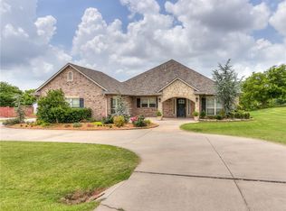 4704 Southcreek Rd, Moore, OK 73165