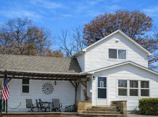 213 S Division St, Sumner, IA 50674