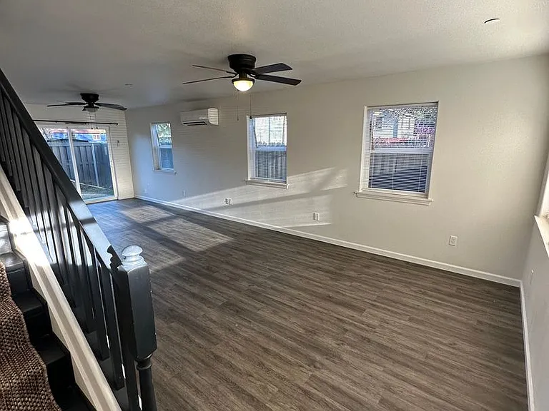 1321 Palm Ave #B — Photo 4