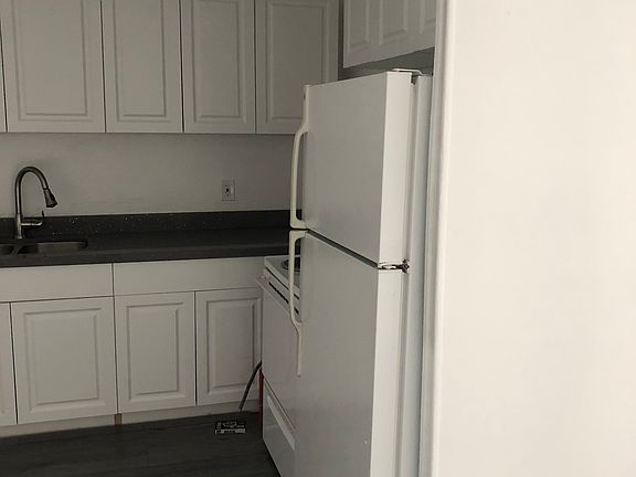 3rd image of 1829 N A St APT 82