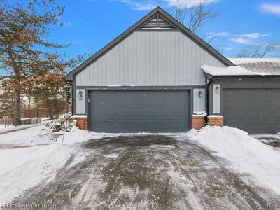2866 Lochmoor Blvd, Lake Orion, MI, 48360