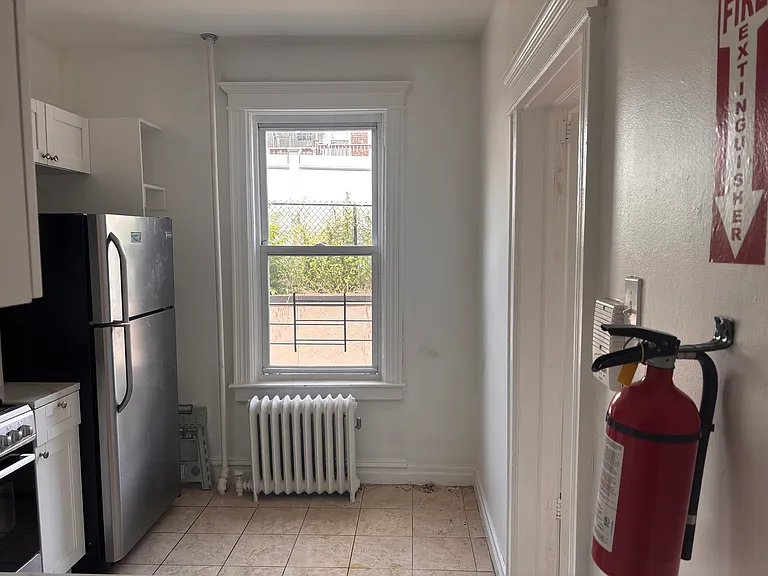 44 63rd St #1 — Photo 2