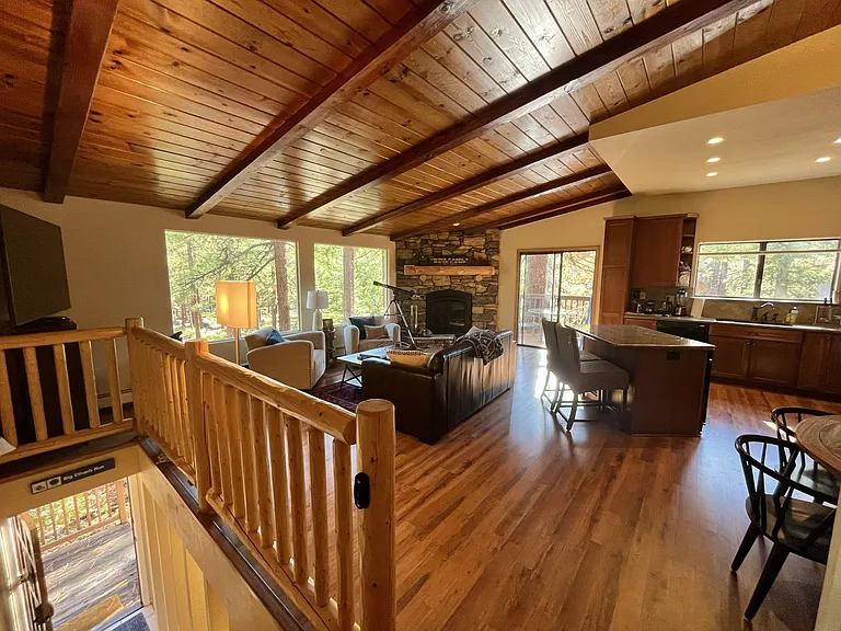 114 Angora Ct #B — Photo 2
