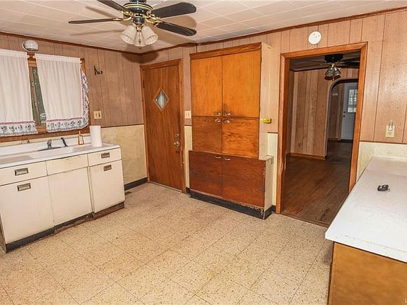 3rd image of 57 Hagen Ave