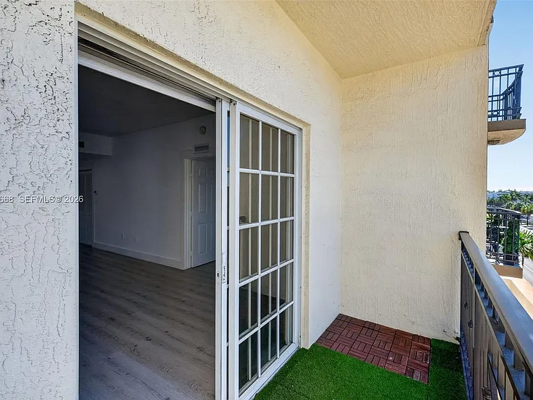 5271 SW 8th St #305 — Photo 20