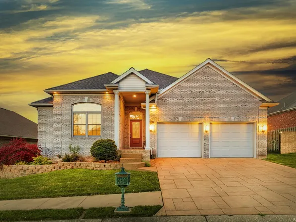 4540 Fieldcrest Place Cir, Newburgh, IN 47630