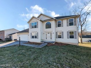 714 Chapel Dr, Altoona, PA 16602
