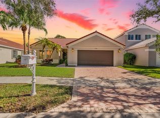 1156 Cedar Falls Dr, Weston, FL 33327
