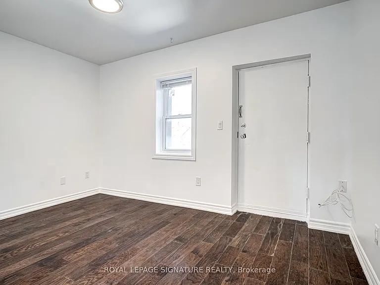 1116 College St #3 — Photo 14
